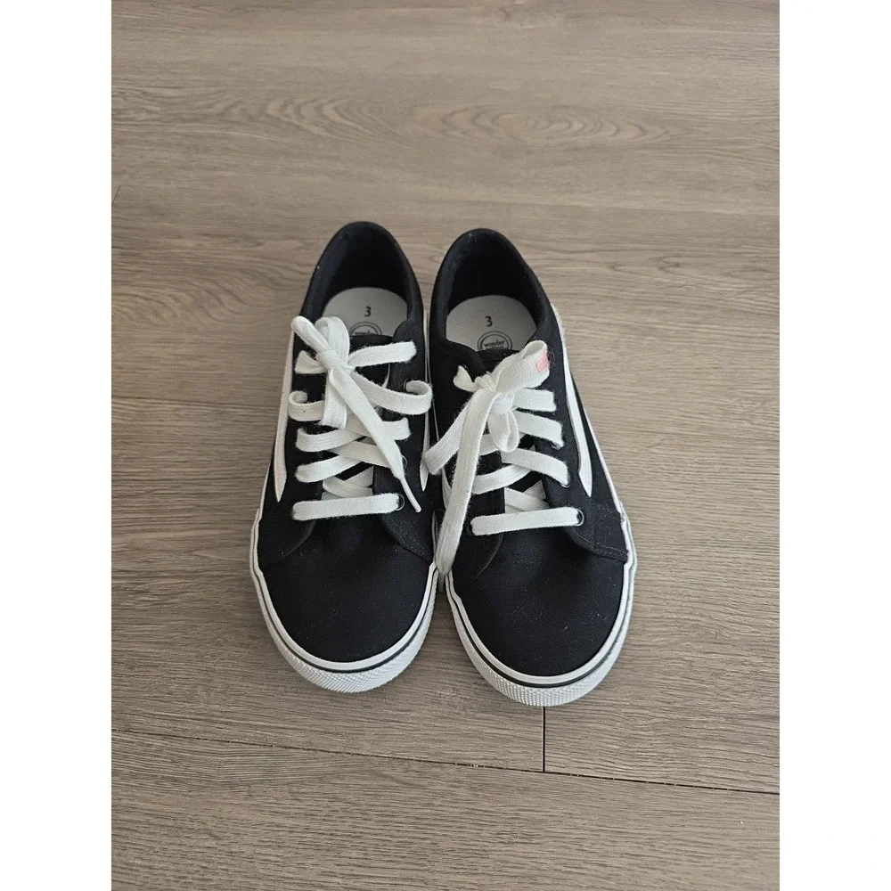 Wonder Nation‎ Canvas Sneakers Youth Size 3 Black White Lace Up Casual Shoes